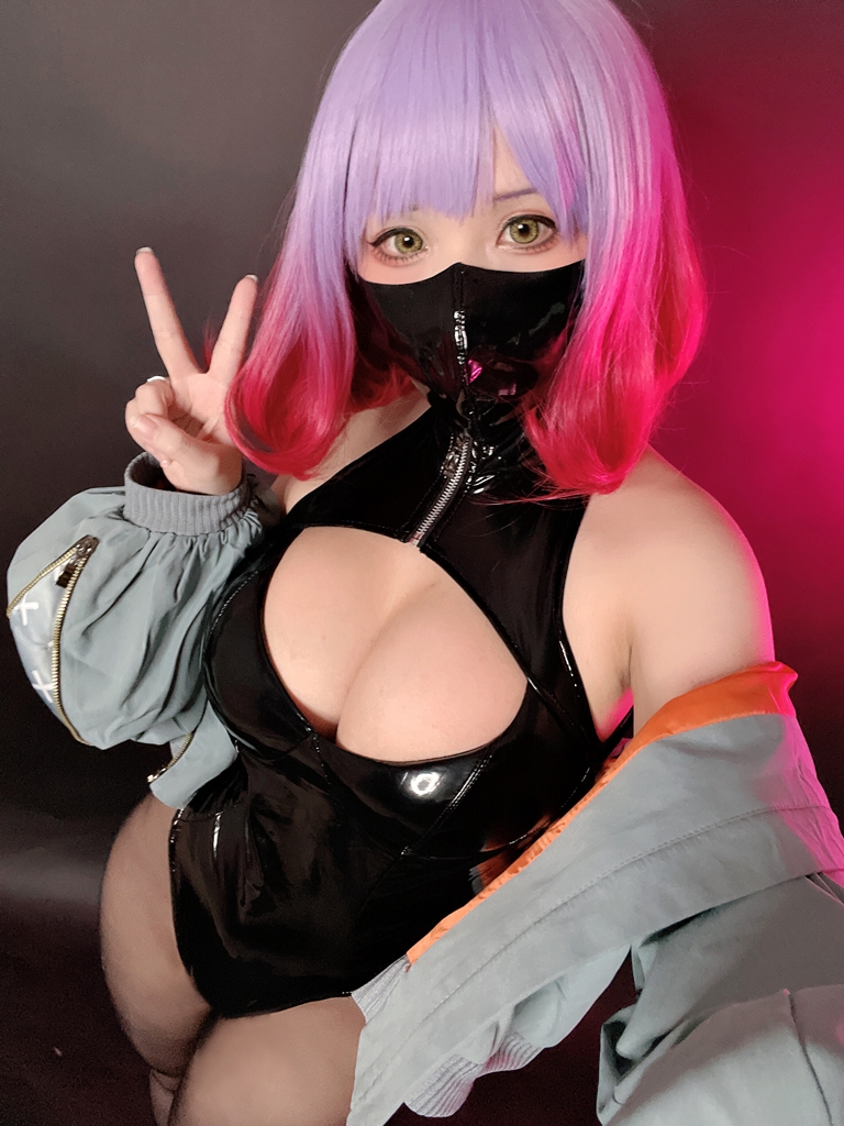 amateur photo Hana-Bunny-Mask-Girl-Luna-11