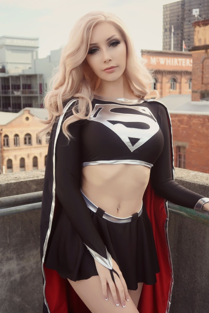 amateur photo Beke-Jacoba-Dark-Supergirl-1