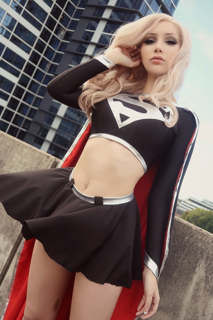 amateur photo Beke-Jacoba-Dark-Supergirl-10