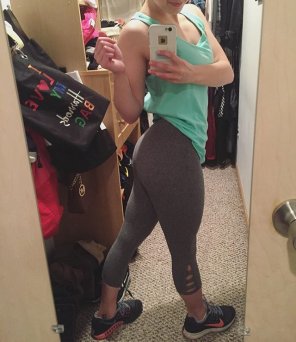 : Here's a picture of my small booty gains :)