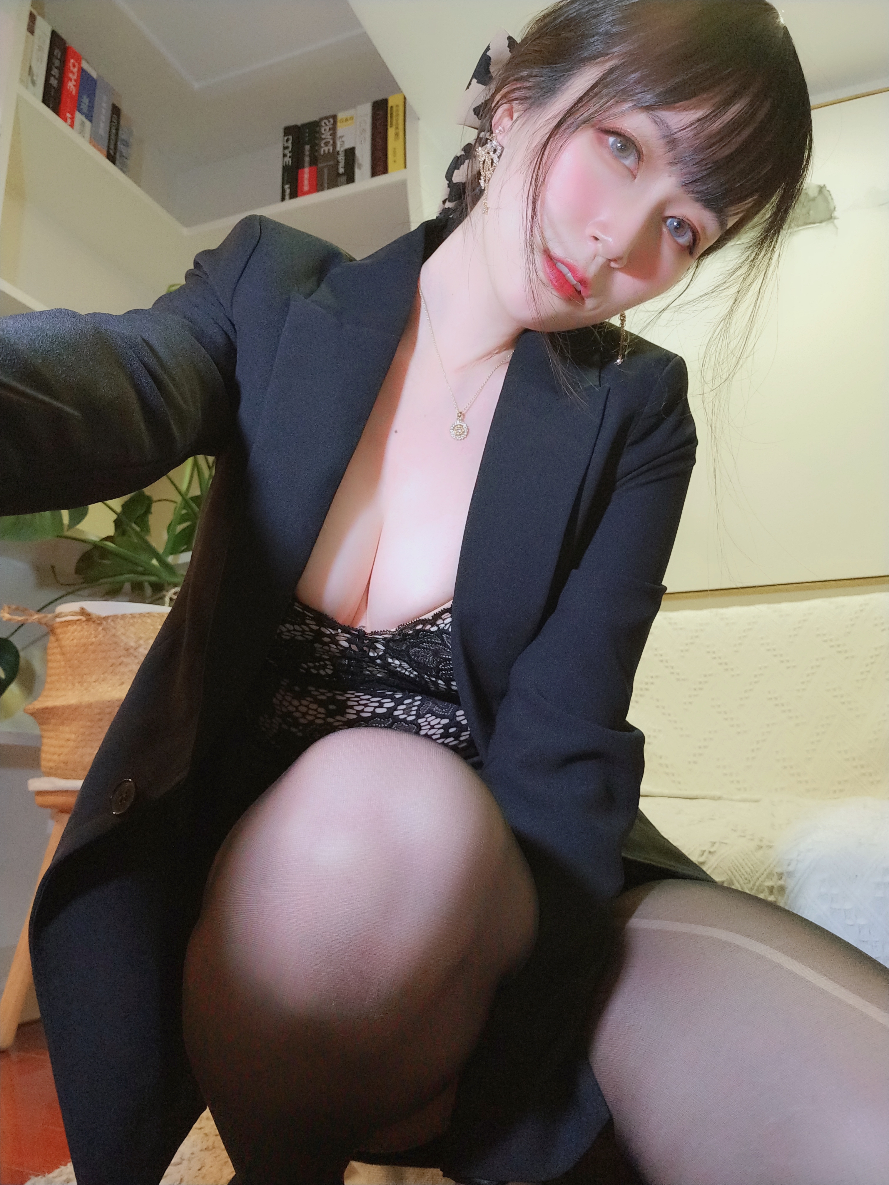 amateur photo Baiyin811 (白银81) - 西服自摄 (67)