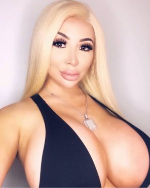 Blonde Bimbo