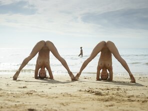 amateur pic julietta-and-magdalena-flexi-beach-bodies-26-10000px