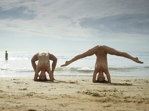 amateur pic julietta-and-magdalena-flexi-beach-bodies-29-10000px