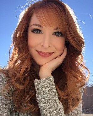 Lisa Foiles