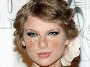 Taylor Swift, if she had freckles.