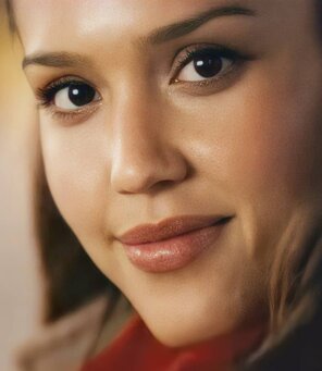 Jessica Alba Beautiful Sexy Face Upclose