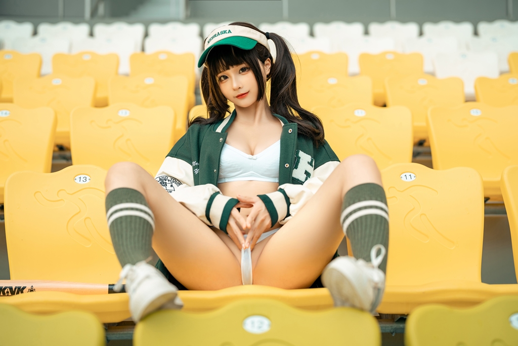 amateur photo Chunmomo-蠢沫沫-Baseball-Girl-20