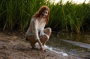 amateur pic Stunning_On-the-River-Bank_Molly_high_0020