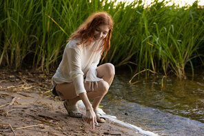 amateur pic Stunning_On-the-River-Bank_Molly_high_0021