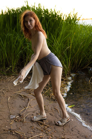 amateur pic Stunning_On-the-River-Bank_Molly_high_0042