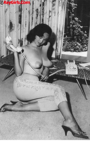 amateur pic Vintage Big Tits (69 Nude Photos) (53)-ink
