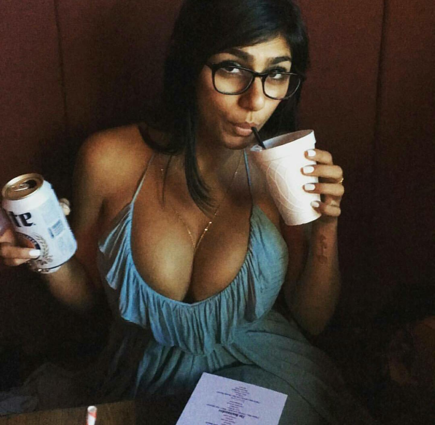 Mia Khalifa Plays In The Library 7