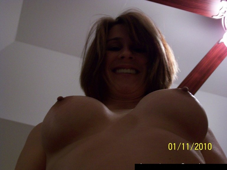 https://static-eu-cdn.eporner.com/gallery/dZ/GS/SD0VMwuGSdZ/12654965-amateur-blonde-milf-fake-tits-116-1600x1200.jpg