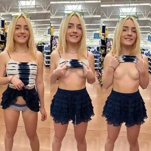 amateur pic clothing-people-at-the-supermarket-had-no-idea-S35Itt