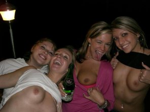 drunk girls party