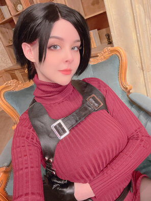 amateur pic 2023-04 Ada Wong Selfie (10)