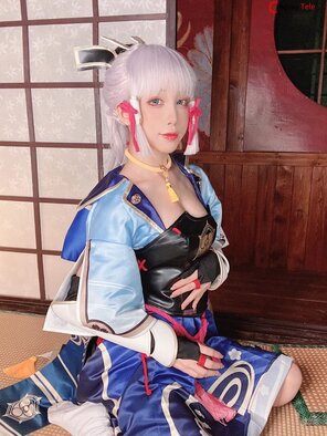 amateur pic 3-Aqua-Cosplay-Ayaka