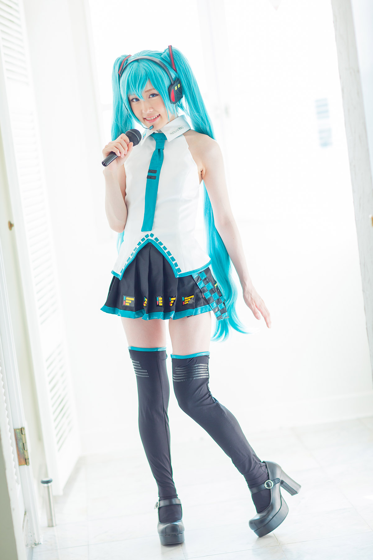 newbie picture [@factory (Tsuchiya Asami)] MikuCos (Vocaloid)_836530-0054