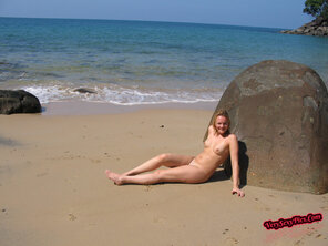 amateur pic Nude Amateur Photos - Danish Babe On The Beach40