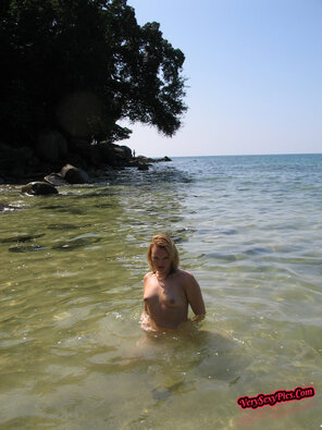 amateur pic Nude Amateur Photos - Danish Babe On The Beach60