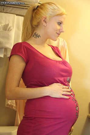 amateur pic pregnant_00760