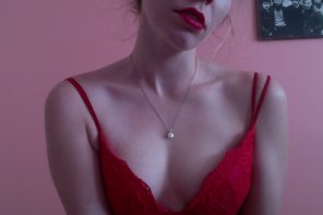 amateur pic Red Lip Shoulder Pink Skin Neck 