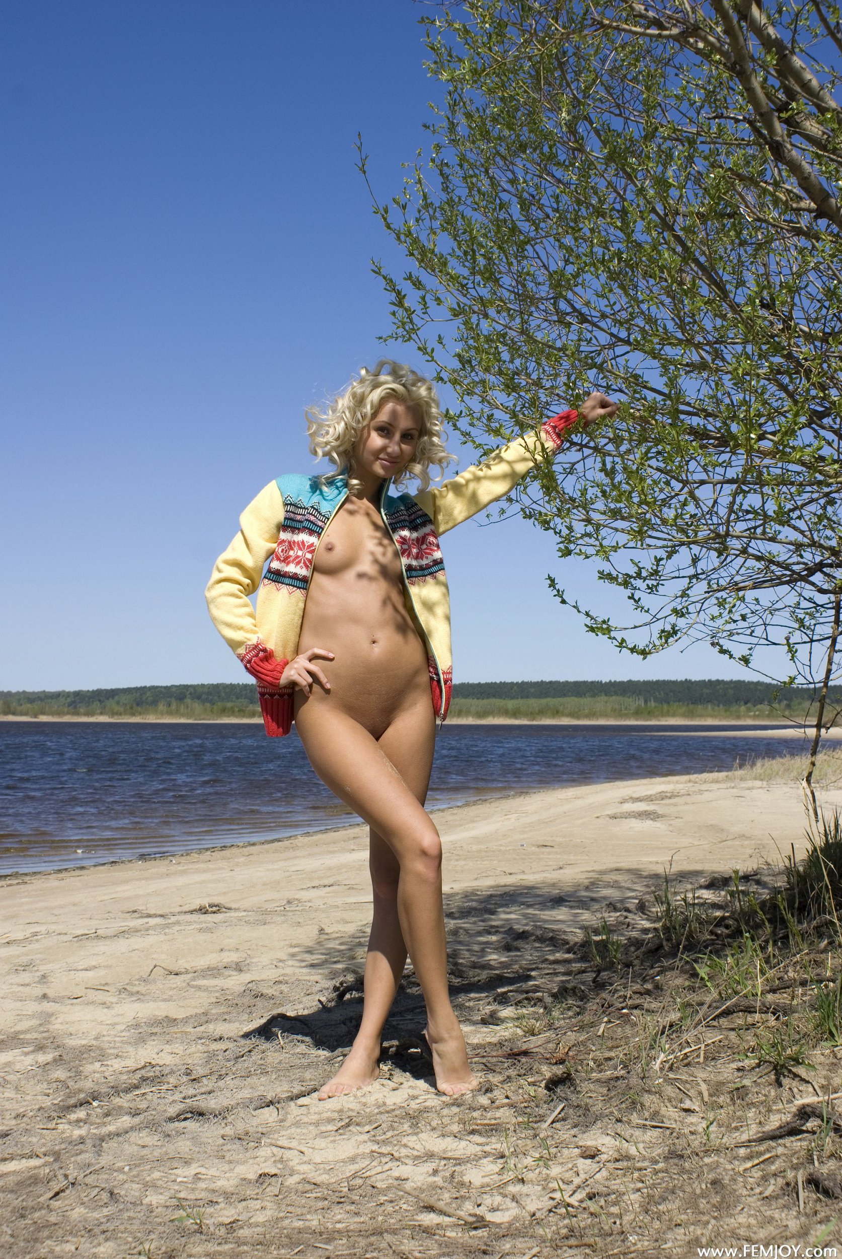 https://erotic.pics/blonde-teen-cutie-anju-naked-on-the-shoreline-10-pics/