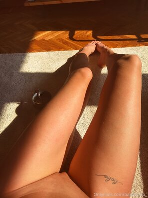 amateur pic 210305-2047254784-Sun kissing on my skin.. Look forward to summer ☀️⛱️