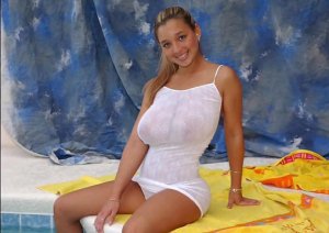 amateur photo christina-college-girl-model-with