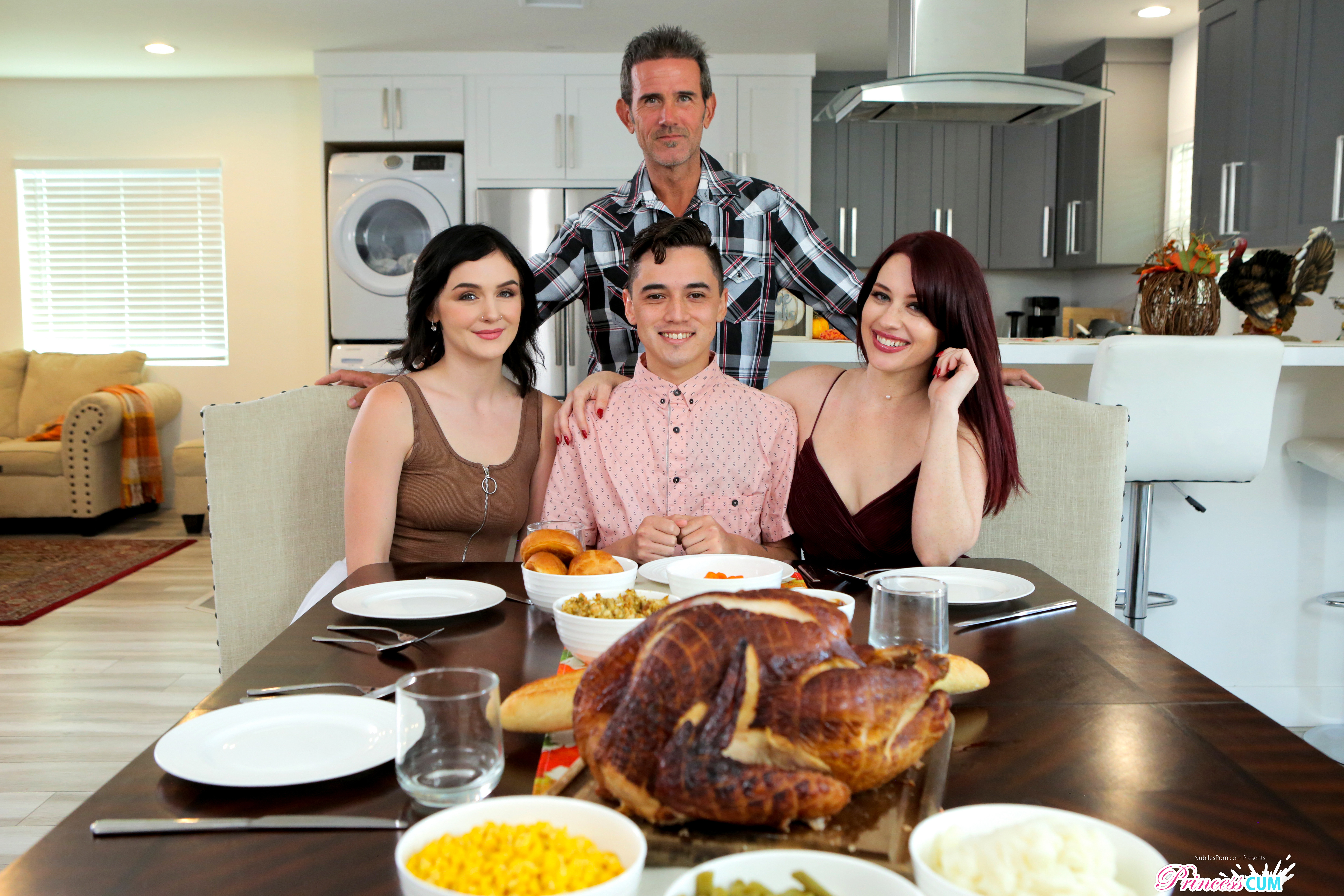 amateur photo did_you_get_your_stepsister_pregnant_on_thanksgiving_001