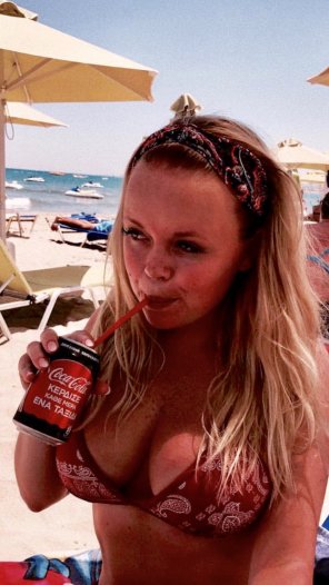 amateur pic Coke on the beach