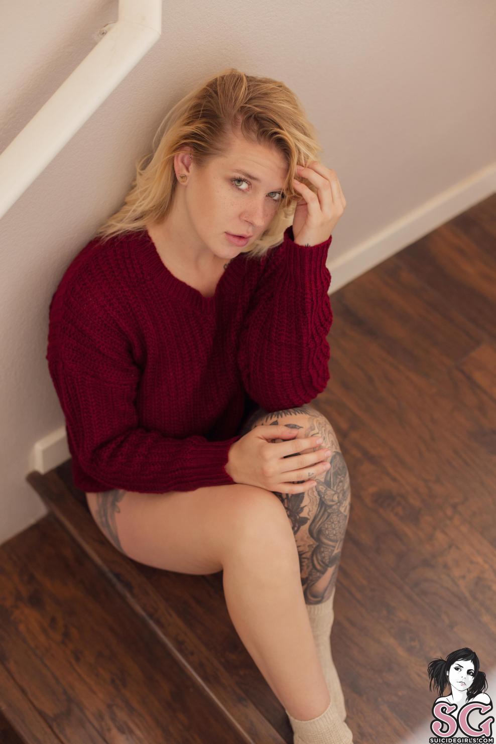 amateur photo Suicide Girls - Calla - Golden (58 Nude Photos) (4)