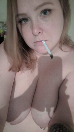 amateur pic Are curvy frients welcome? [29F]