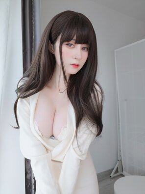 amateur pic Baiyin811 (白银81) - Vol.94 1月fantia订阅合集 1 (31)