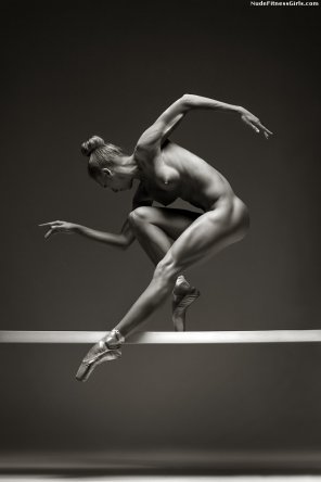 amateur photo Artsy Ballerina