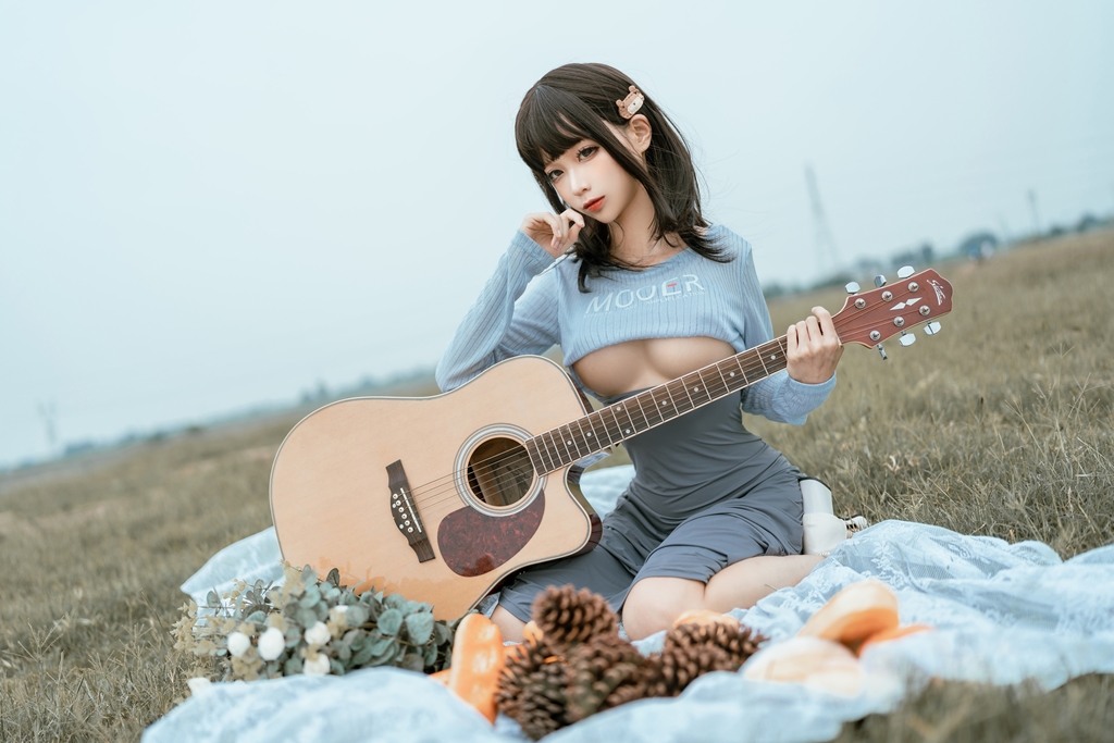 amateur photo Chunmomo-蠢沫沫-Guitar-Sister-4