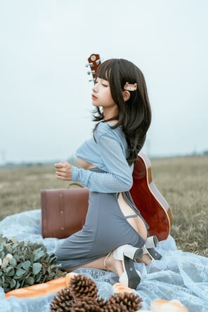 amateur pic Chunmomo-蠢沫沫-Guitar-Sister-16