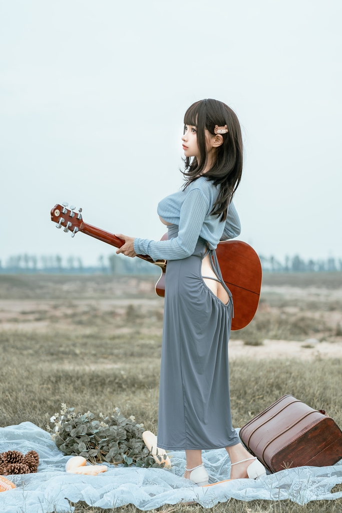 amateur photo Chunmomo-蠢沫沫-Guitar-Sister-42