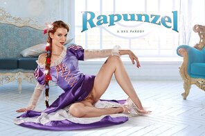 Erin Everheart Cosplay Rapunzel VR [Gallery] – 37 pics