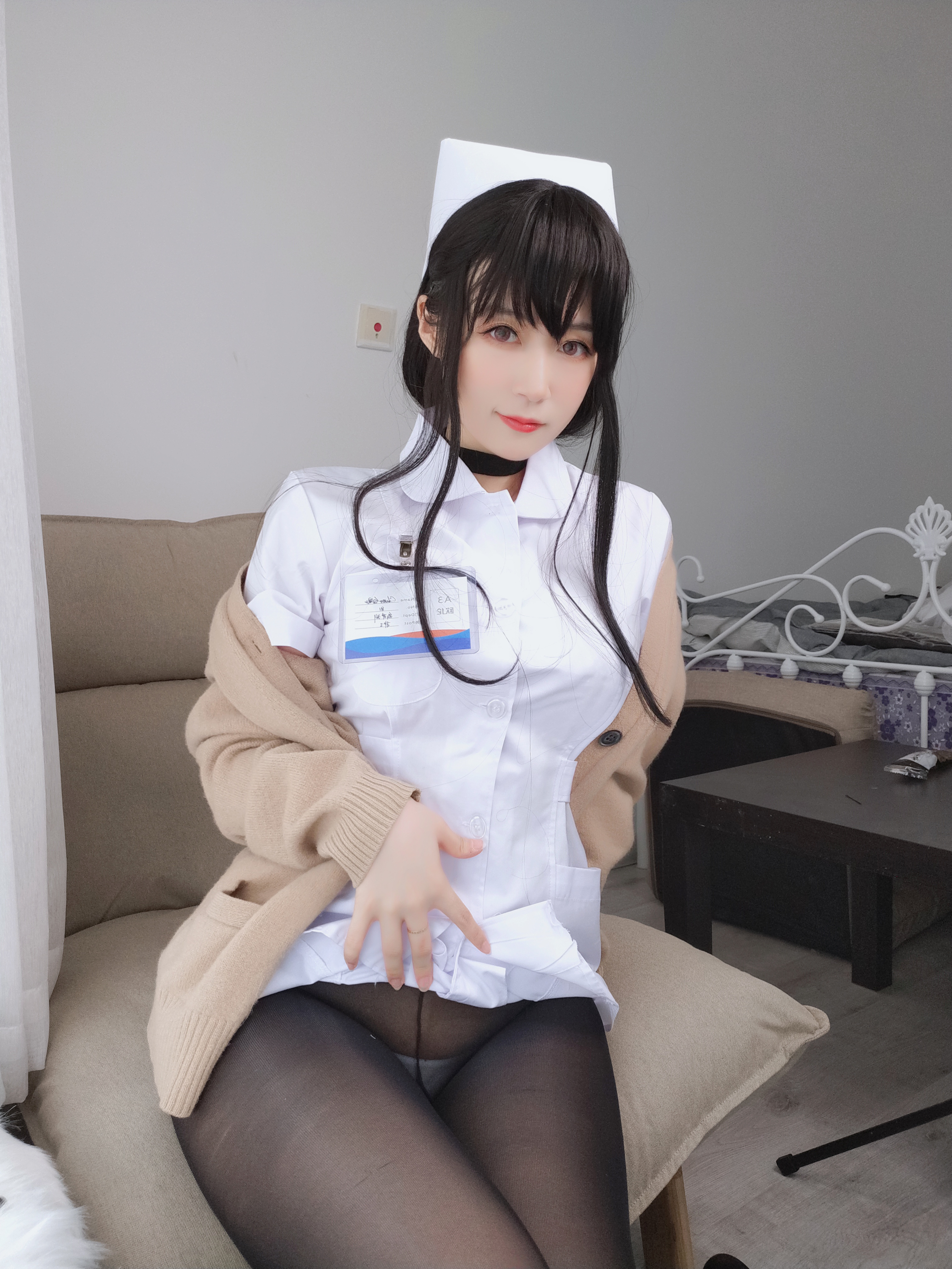 amateur photo Baiyin811 (白银81) - 长发小护士 (12)