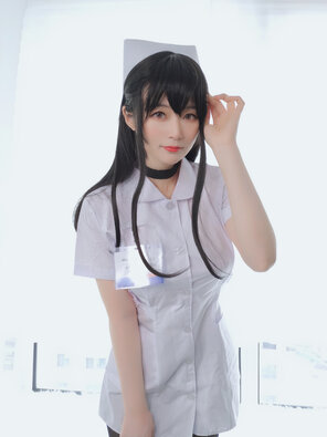 amateur pic Baiyin811 (白银81) - 长发小护士 (15)