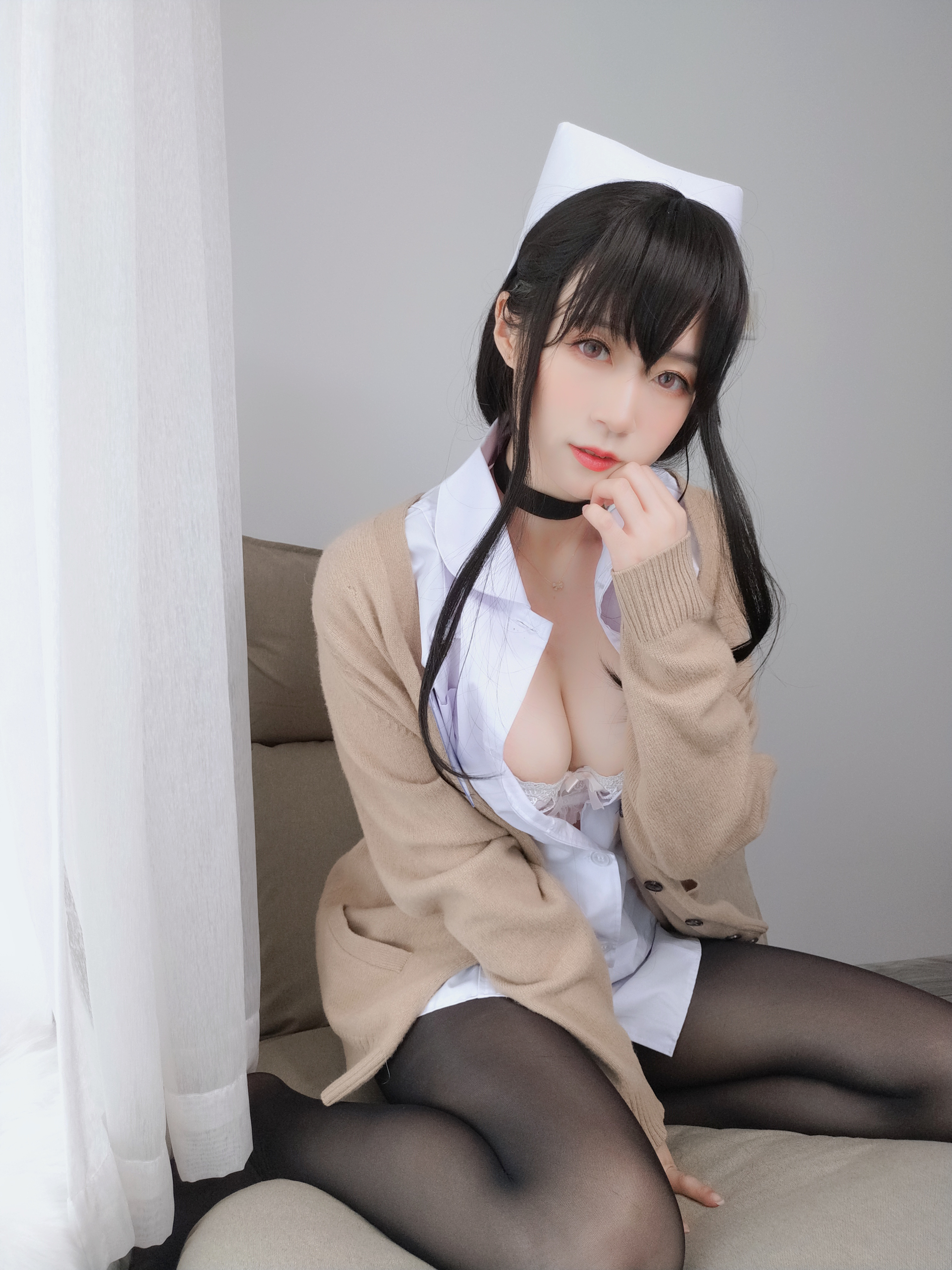 amateur photo Baiyin811 (白银81) - 长发小护士 (34)