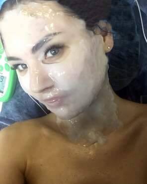 amateur pic wore makawho doesn’t love to have their skin gently exfoliatedworemaka