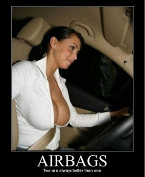 amateur pic Airbags+motorboat_7c9403_4393580