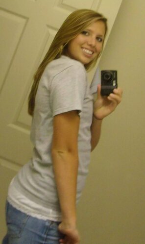 amateur photo Super-cute-teen-selfies-18