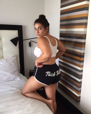 amateur pic Nadia "Thick Bitch" Aboulhosn