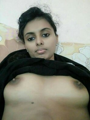 amateur pic Srilankan muslim girl