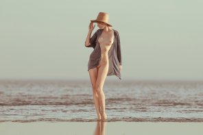 amateur photo Nude on the beach by Mikhail Potapov