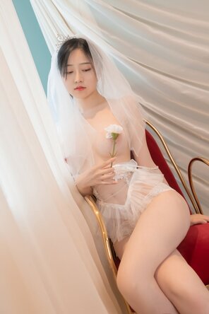 amateur photo 年年Nnian - 婚纱 (10)